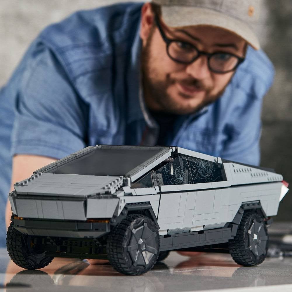 Tesla Cybertruck Building Set Mattel Mega Construx 3283pcs Age 14+